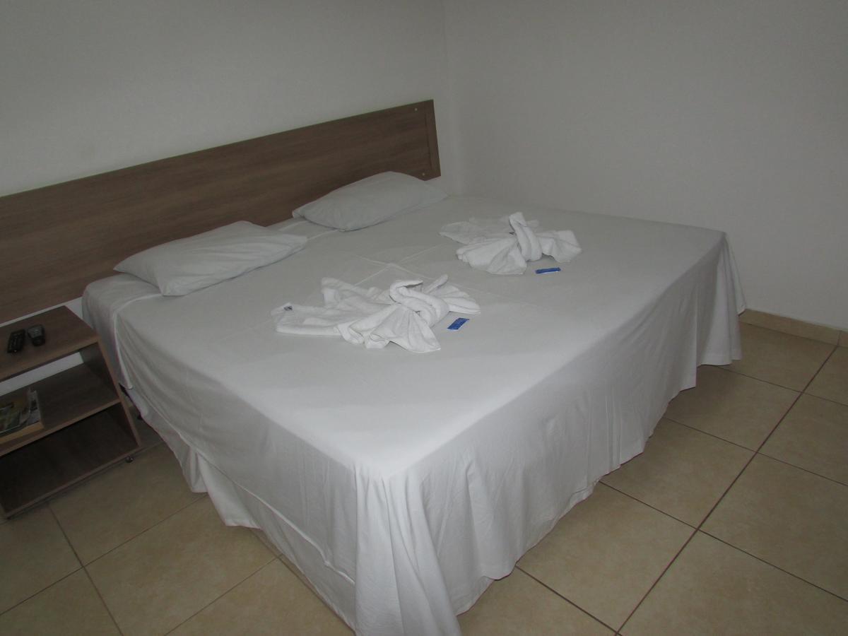 Hotel Oitis Governador Valadares Exterior foto